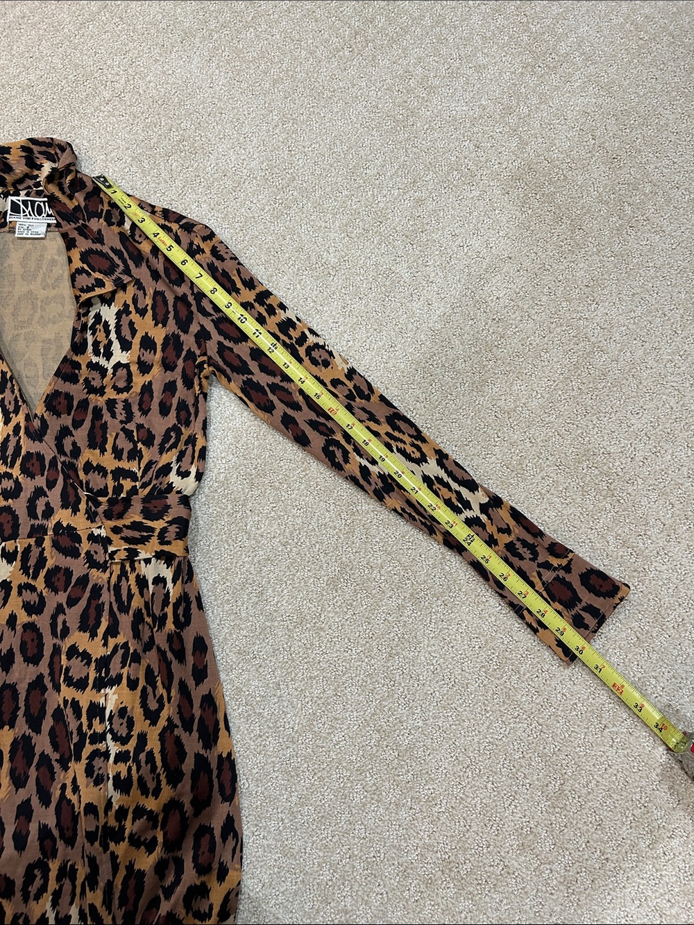 Vintage Y2K DVF Diane von Furstenberg Leopard Silk Wrap Dress Size 8 - Picture 8 of 11
